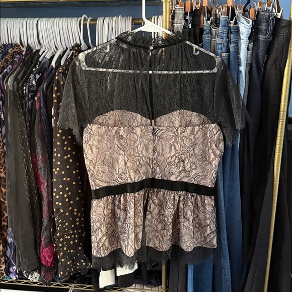 White House Black Market Size 12 - Picture 5 of 8